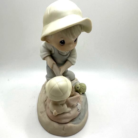 Vintage 1993 Precious Moments Figure "nothing can dampen the spirit of caring" - Picture 4 of 6